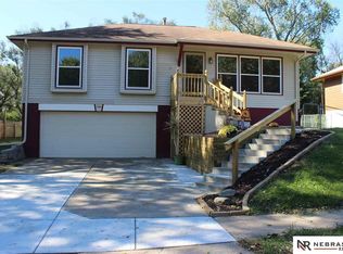 7206 Chandler Acres Dr, Bellevue, NE 68147