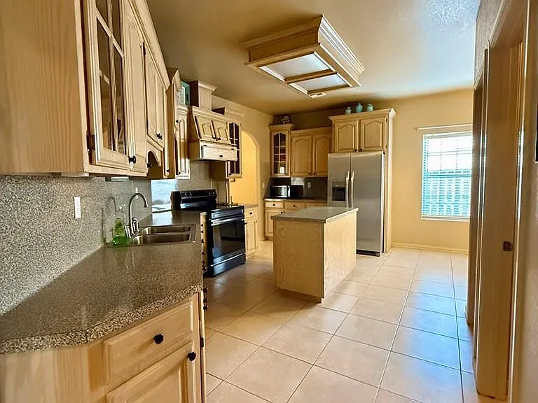 5871 Greenwood Dr — Photo 8