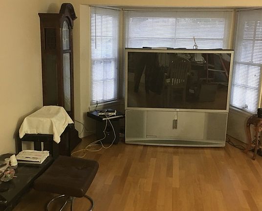 2nd image of 214 Figueroa Dr