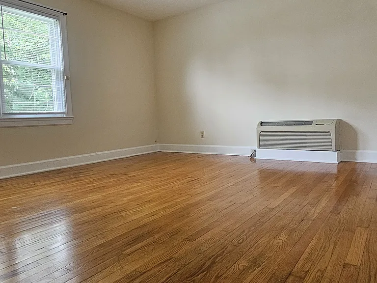 308 Barnes Mill Rd #B — Photo 5
