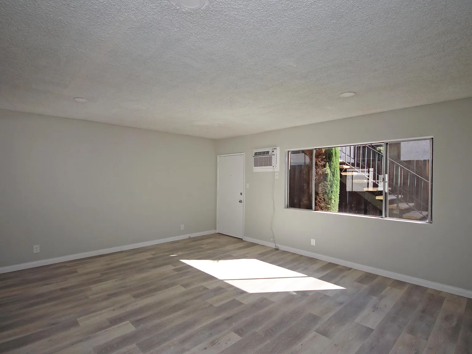 2 bed, $2,150 — Photo 3
