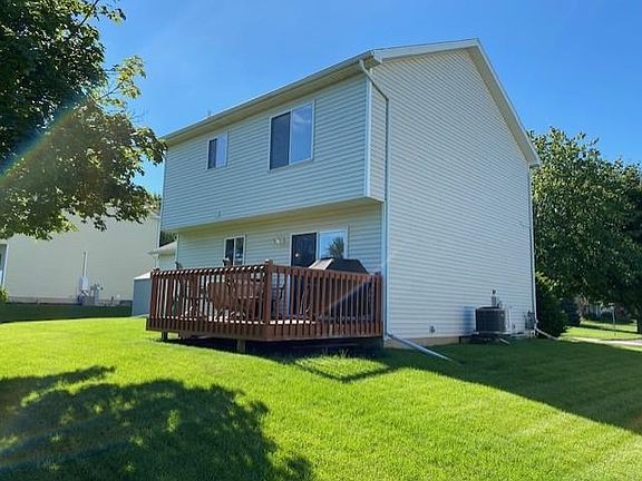 3rd image of 1024 Westridge Dr