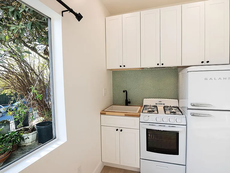 Bonnie Brae — Photo 9