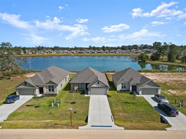 511 Shoreview Drive, Conroe, TX 77303