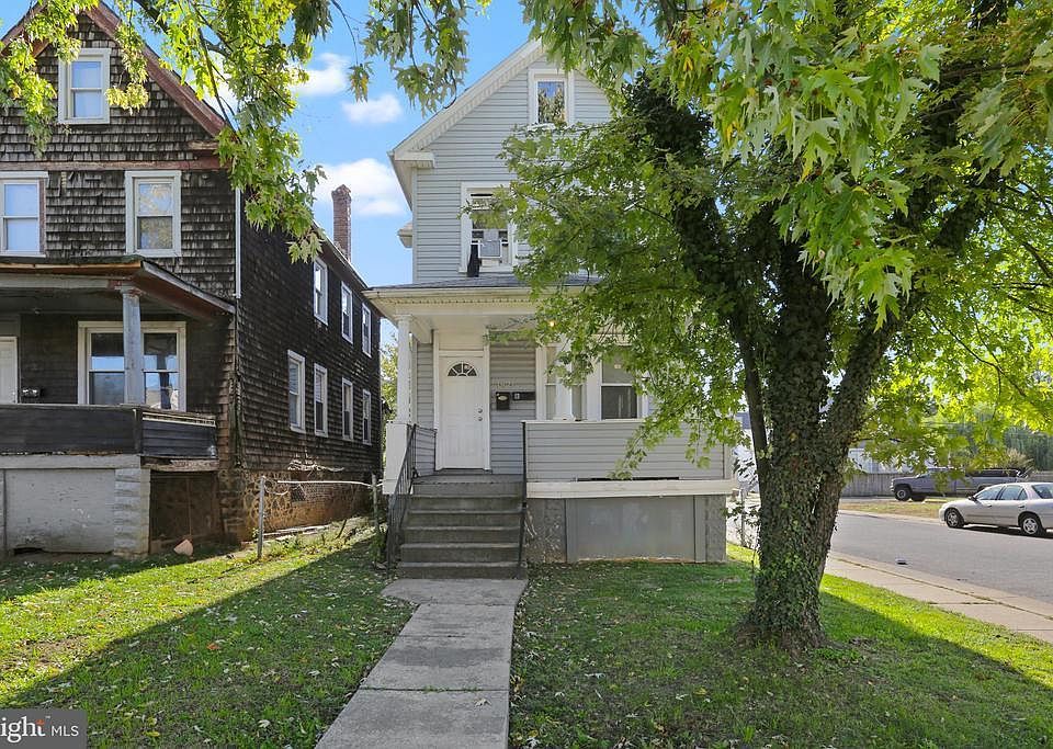 1st image of 3821 Hayward Ave