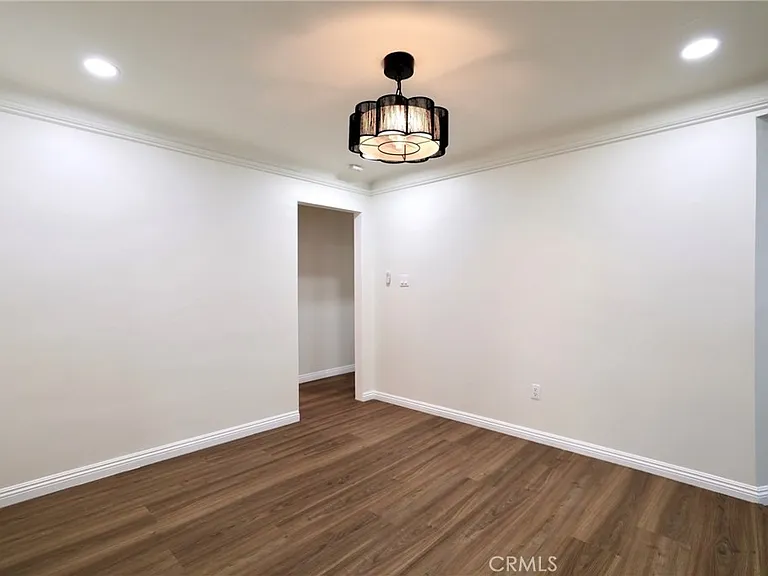 7675 California Ave — Photo 3