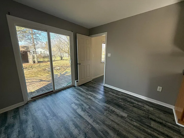 633 Bagley Ave — Photo 11