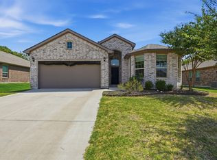 517 Redding Dr, Saginaw, TX 76131