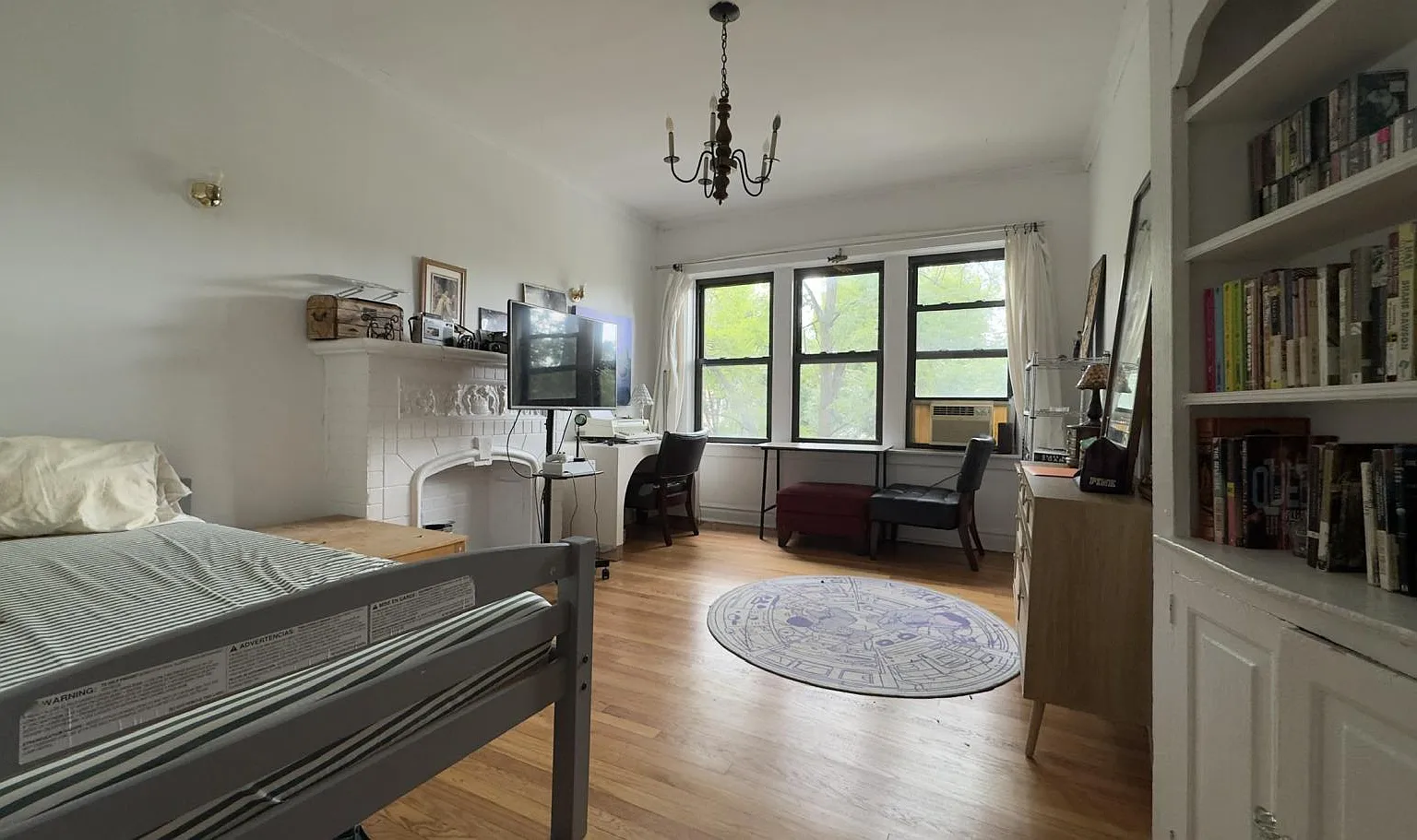 1 bed, 800 sqft, $1,990 — Photo 2