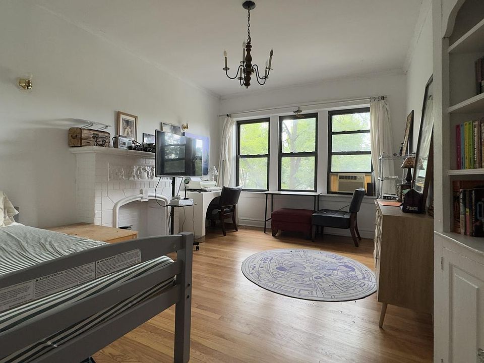 1st image of 2929 W McLean Ave #2E