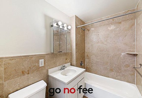 5th image of 444 Manhattan Ave APT 7O
