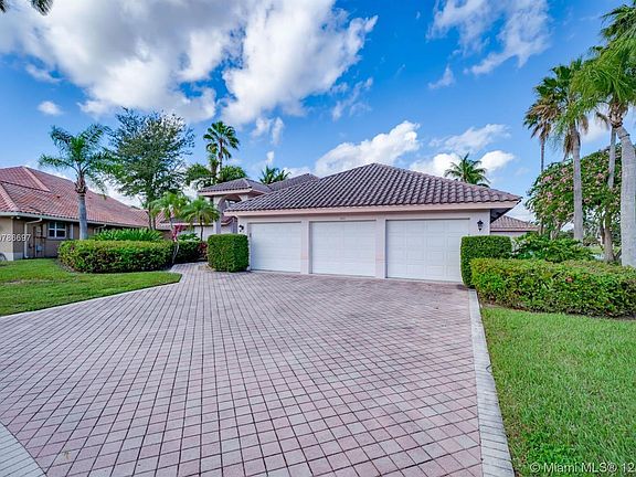 Home For Sale In Grand Palms