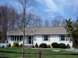 11 Gardner Dr, Westerly, RI 02891