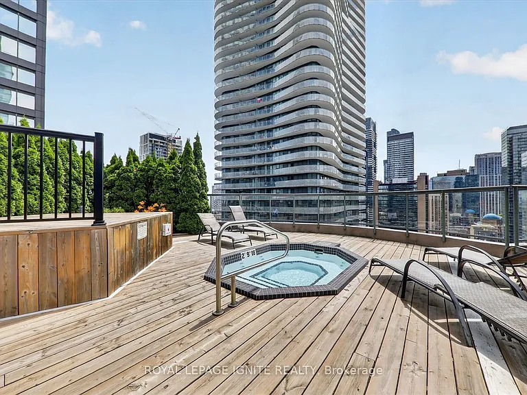 24 Wellesley St W #1206 — Photo 28