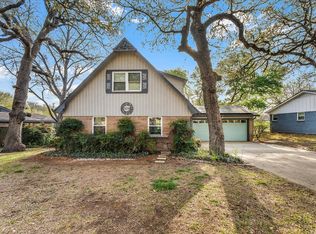 424 Crosstimber Dr, Hurst, TX 76053