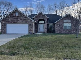 8179 Eastland Ct, Terre Haute, IN 47805