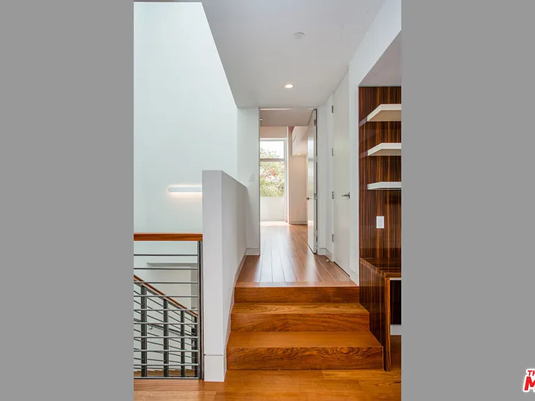 1217 Cabrillo Ave — Photo 31