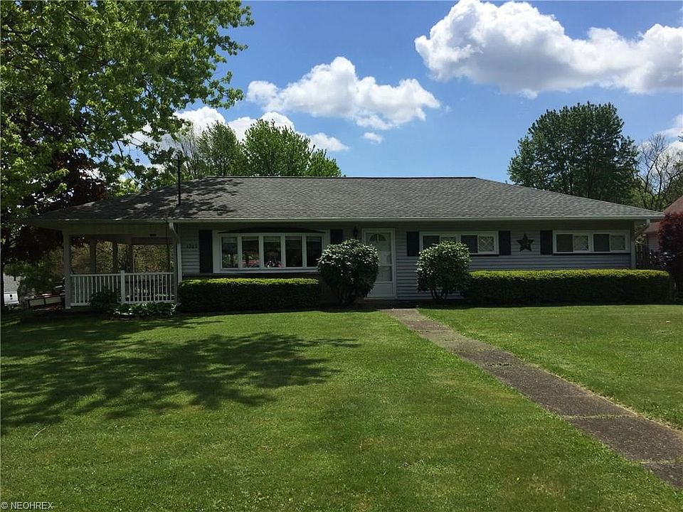 1st image of 4203 Woodmere Dr