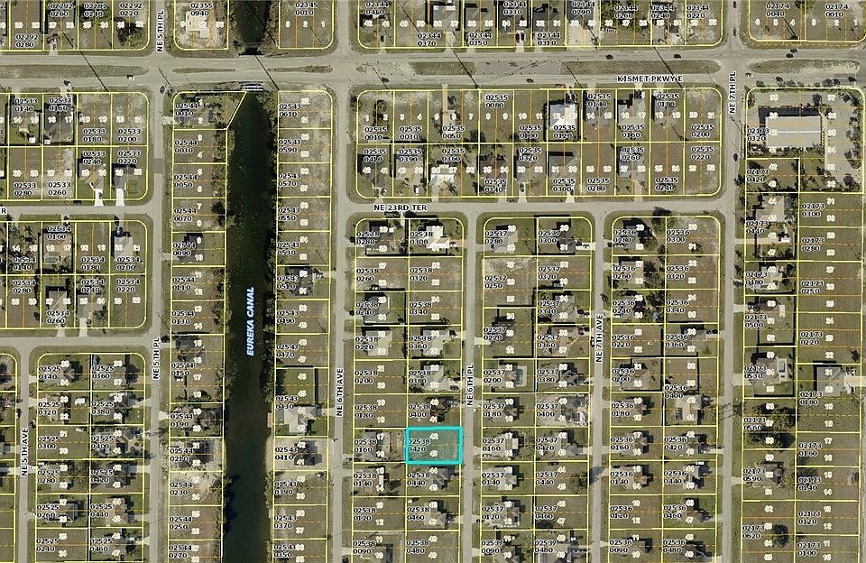 2nd image of 2212 NE 6th Pl