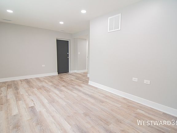 4th image of 6141 N Hermitage Ave #Gd