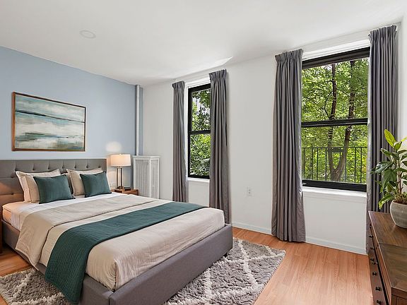 2nd image of 825 Walton Ave APT 2A