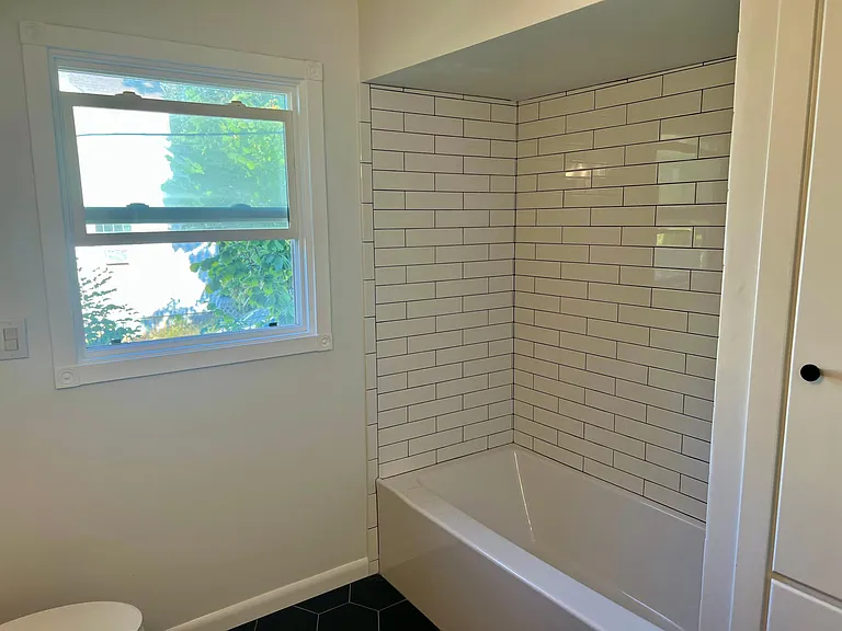 1008 Icel Ct NE — Photo 14