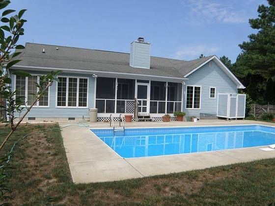1st image of 9 Liszar Dr