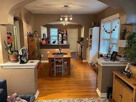 2nd image of 2914 Clifton Ave