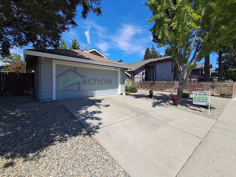 3835 Hunters Glen Pl — Photo 8