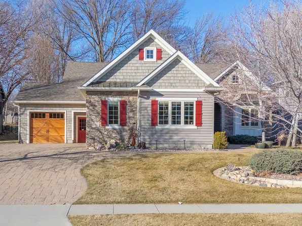 4133 Cochrane Pkwy, Ames, IA 50014