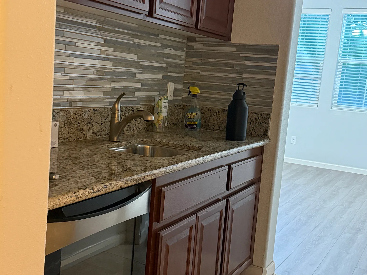 4 bed, 3.5 bath, 3301 sqft, $3,000 — Photo 4