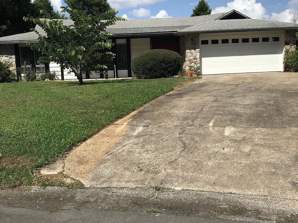 1st image of 3475 Laurel Dr