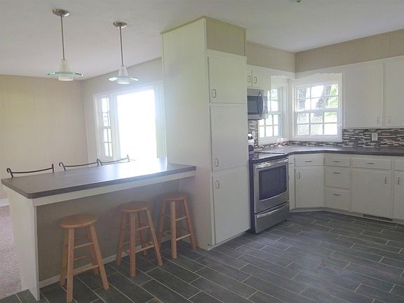 4th image of 3825 County Road 3900
