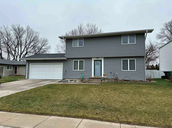 4019 Bel Air Dr, Kearney, NE 68845