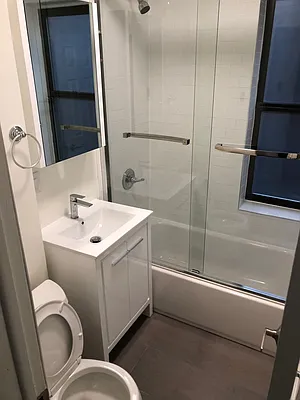 Rented by Skyline Realty LLC II | media 6