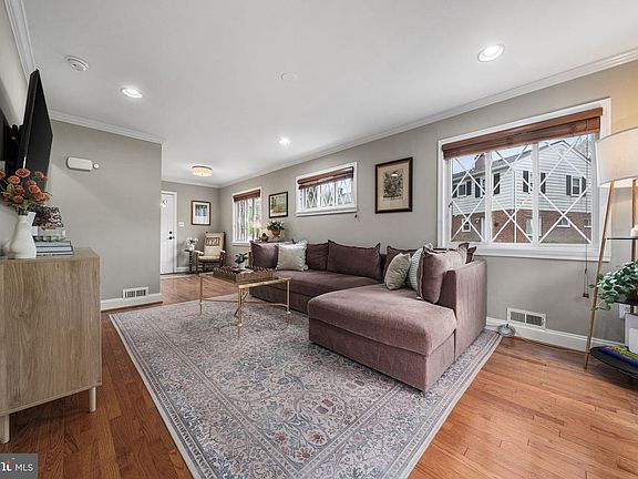 2nd image of 2253 Roanoke Dr