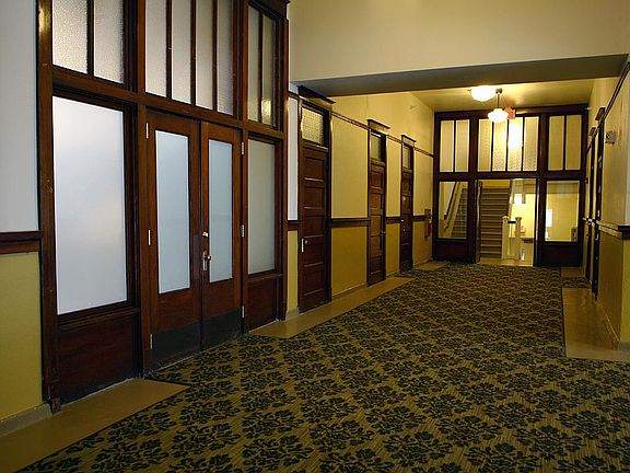 3rd image of 715 B Ave E APT 8