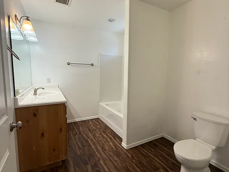 369 W 3rd St S #3 — Photo 11