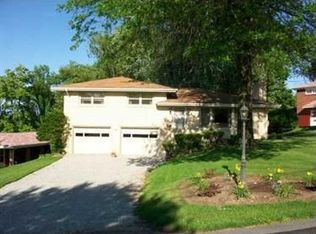 516 Oberdick Dr, McKeesport, PA