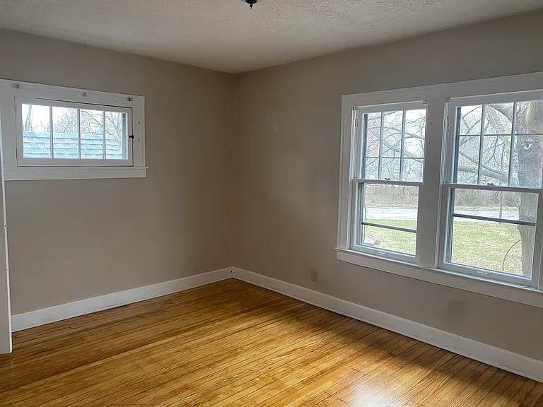 2113 Nowland Ave — Photo 7
