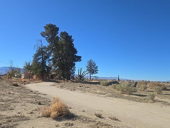 2nd image of 15366 E Palmdale Blvd