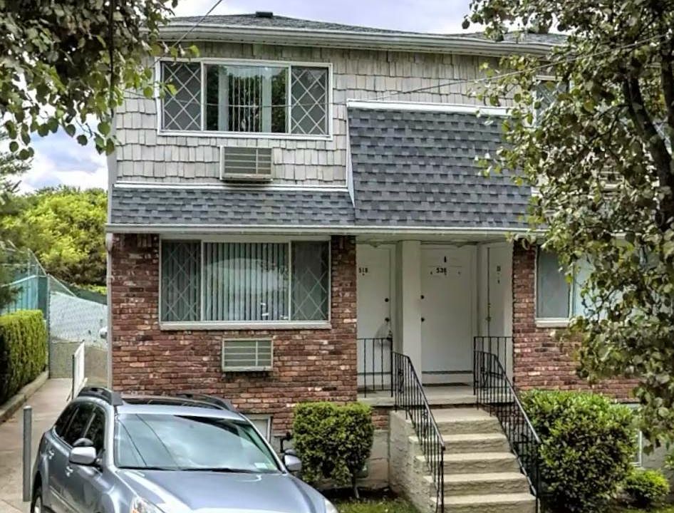 1st image of 54 Merle Pl #1