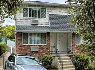 54 Merle Pl #1, Staten Island, NY 10305