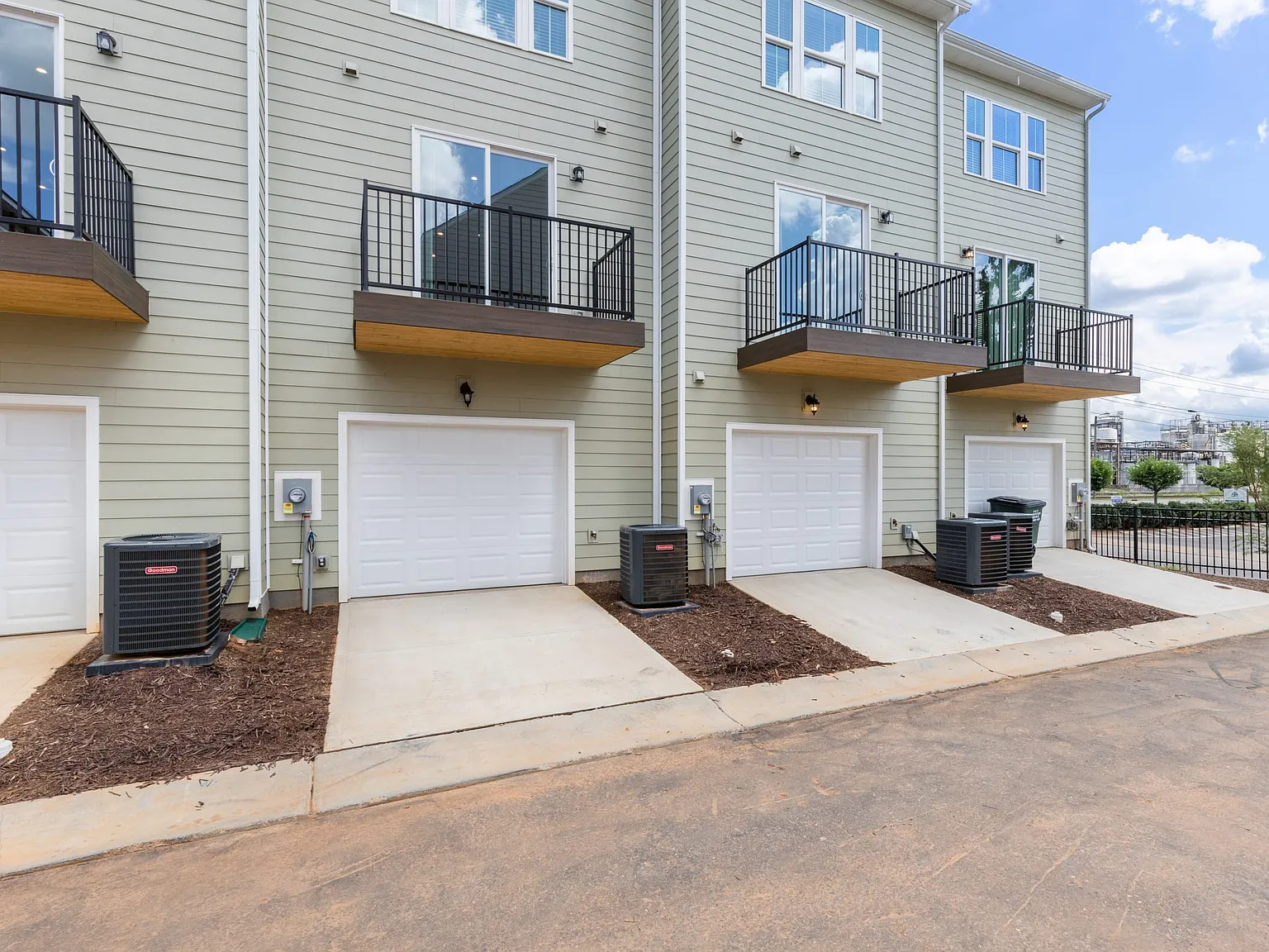 Thorndale Ln, Charlotte — Photo 4
