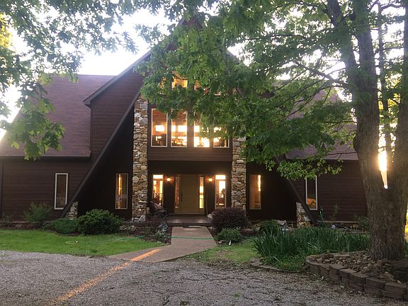 2nd image of 316 North Point