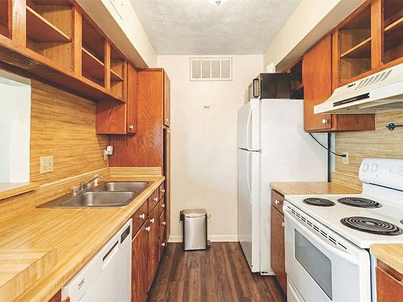 3rd image of 4441 Old College Rd APT 2104