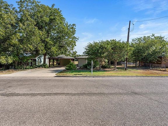 4th image of 1405 Johnson Street