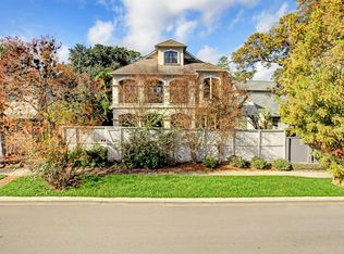 904 S Shepherd Dr, Houston, TX 77019