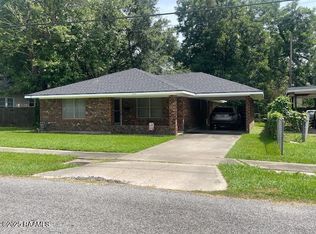213 4th St, Abbeville, LA 70510