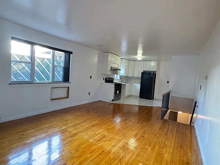 8428 Bay 16th St #1R — Photo 4
